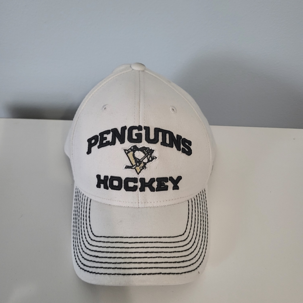 Reebok mens Pittsburgh Penguins hat